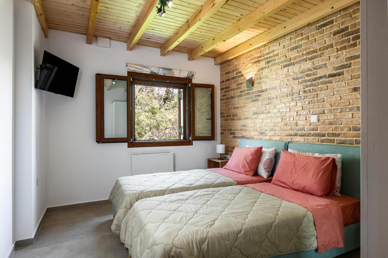 Eloise Apartments Ágios Matthaíos Dış mekan fotoğraf