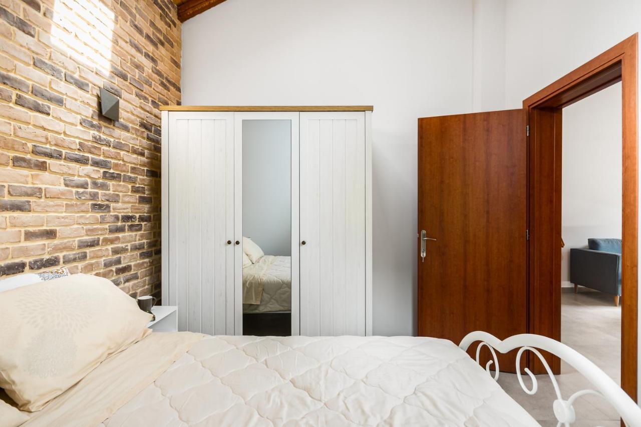 Eloise Apartments Ágios Matthaíos Dış mekan fotoğraf