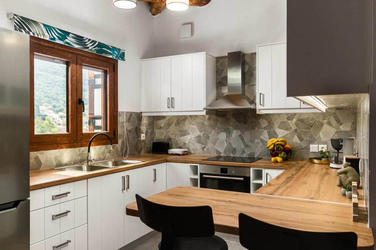 Eloise Apartments Ágios Matthaíos Dış mekan fotoğraf