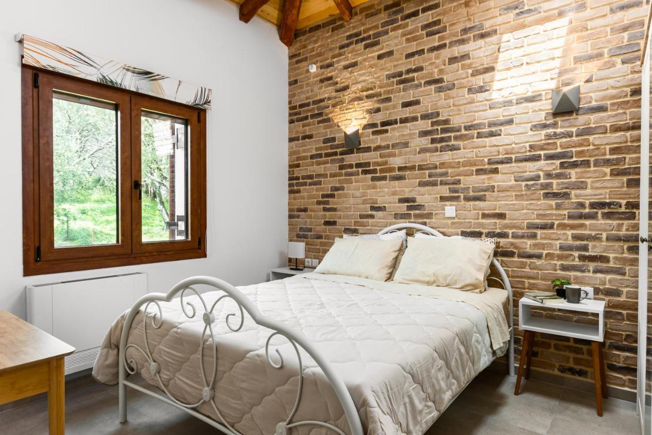 Eloise Apartments Ágios Matthaíos Dış mekan fotoğraf