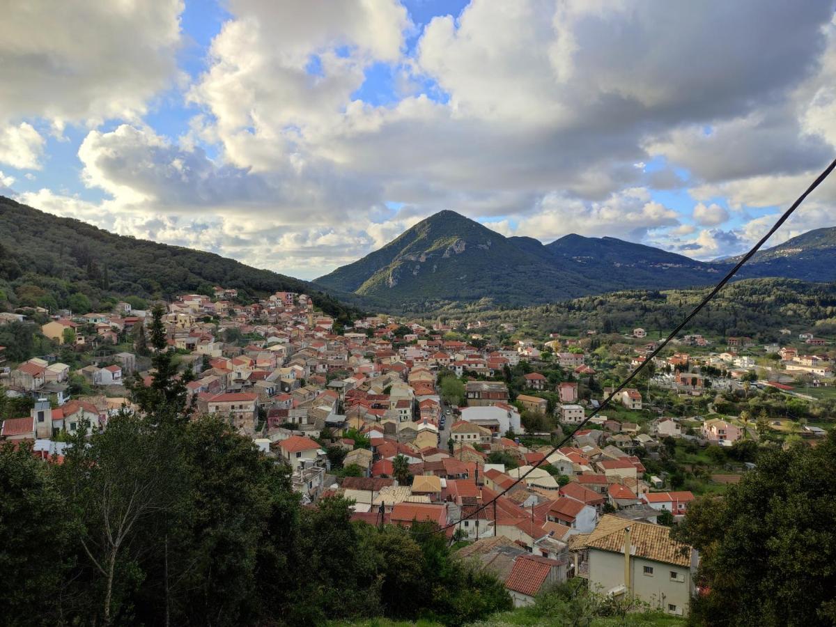 Eloise Apartments Ágios Matthaíos Dış mekan fotoğraf