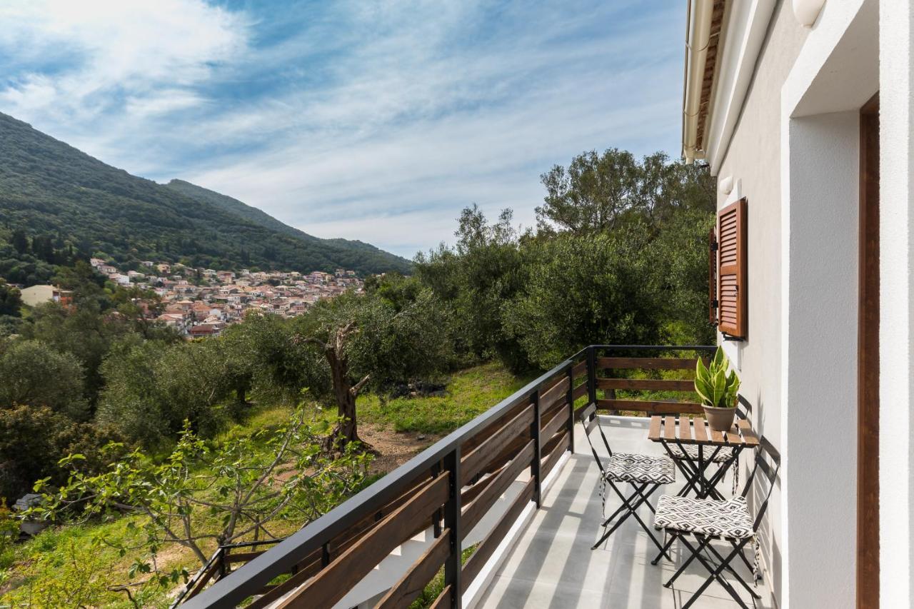 Eloise Apartments Ágios Matthaíos Dış mekan fotoğraf